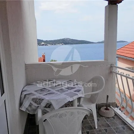 Διαμέρισμα Bebe *