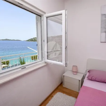 Bebe * Rogoznica (Sibenik-Knin)