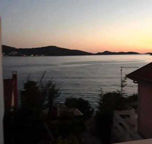 Bebe Daire Rogoznica (Sibenik-Knin)