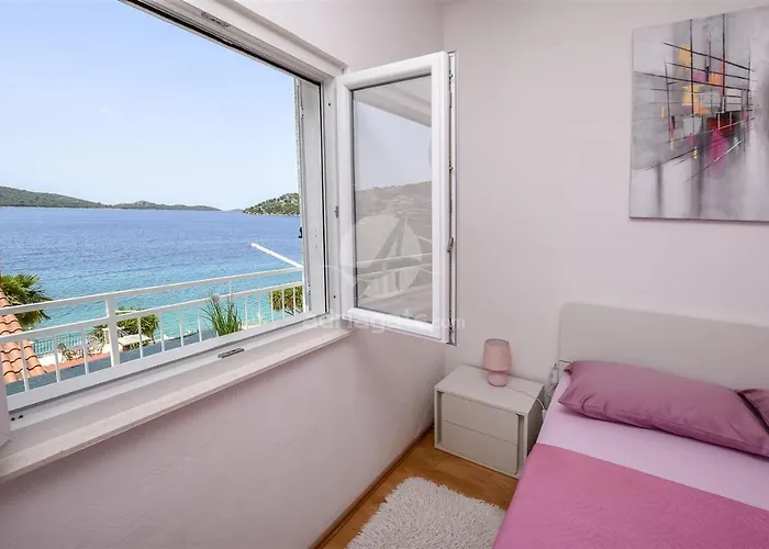 Bebe * Rogoznica (Sibenik-Knin)