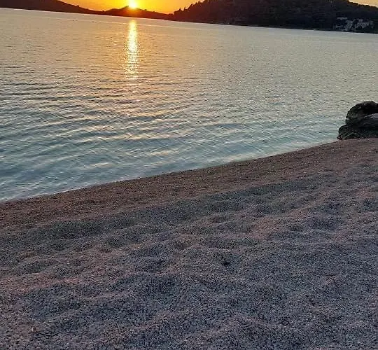 Bebe Daire Rogoznica (Sibenik-Knin)